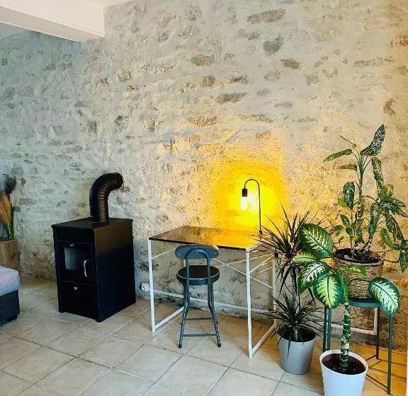 ペンション Chambres D’hôtes Autonomes Le Domaine Neuf Morlac