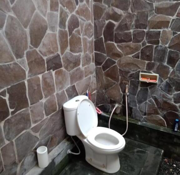 Пансион Oemah Bajangan To The Beach