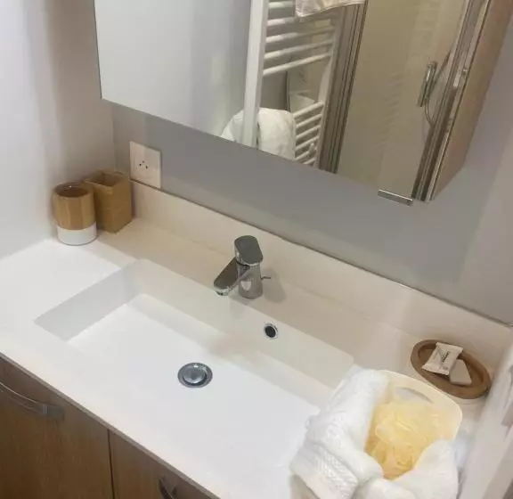 پانسیون Studio Jeanine