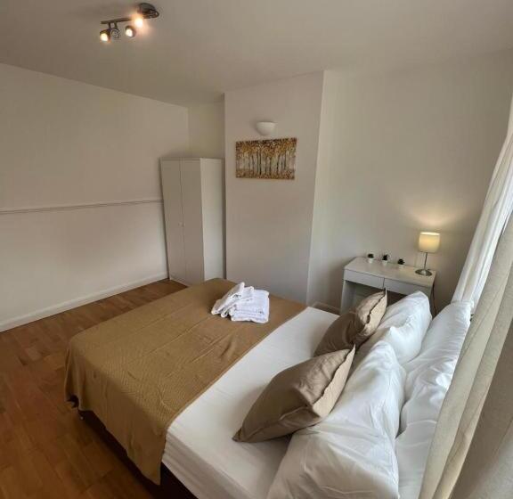 Пансион Stunning House 15 Min From Wembley Arena