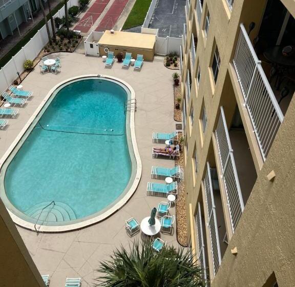 Ponce De Leon Towers