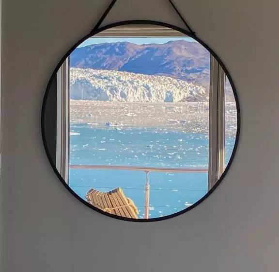 استراحتگاه Glacier Lodge Eqi