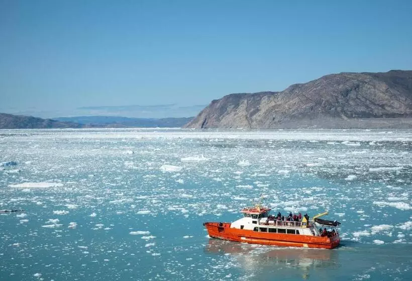 استراحتگاه Glacier Lodge Eqi