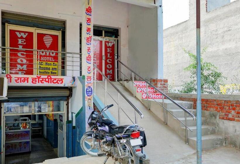 Spot On Hotel Small Town