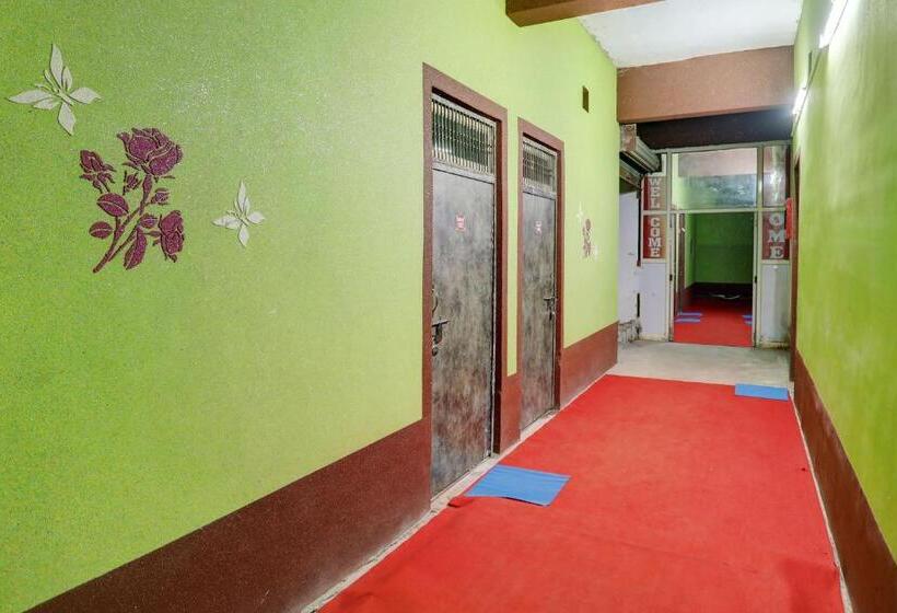 Spot On Hotel Small Town