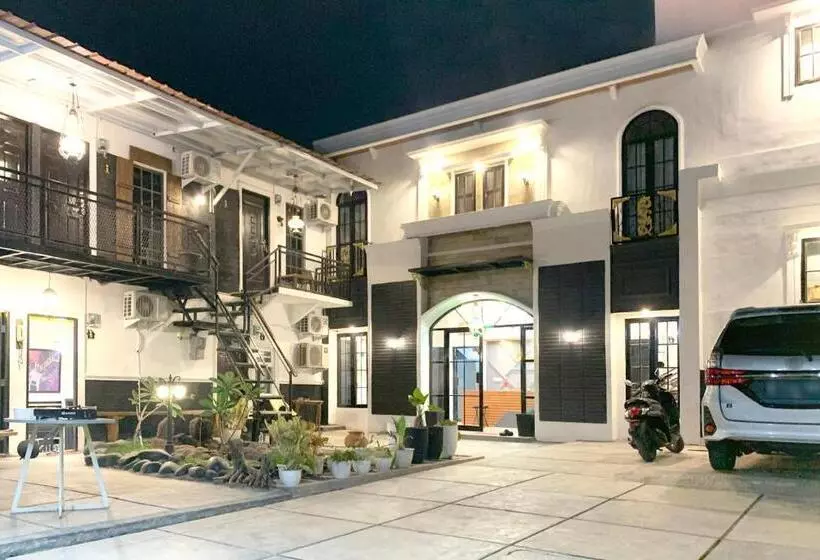 Urbanview Hotel Syariah House Of Tuwuh