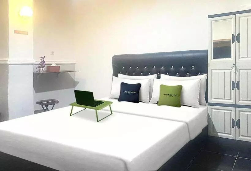 Urbanview Hotel Syariah House Of Tuwuh