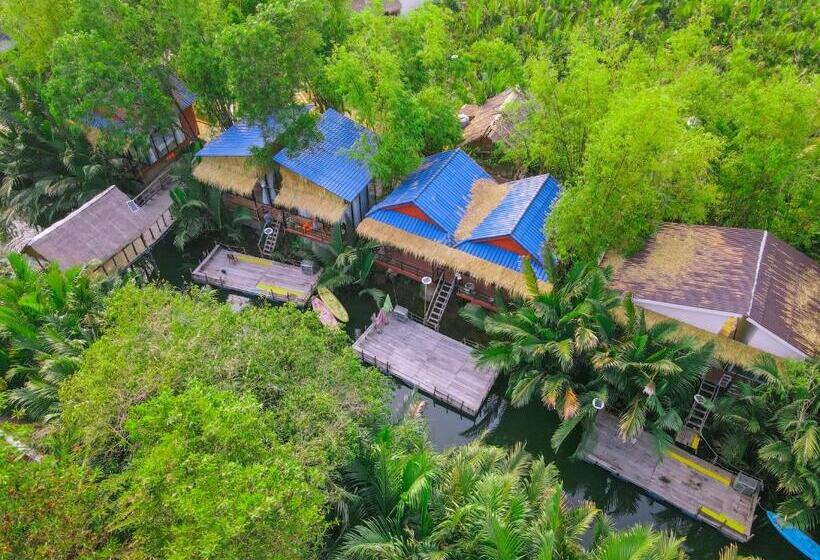 V Relaxing Resort  កំពត