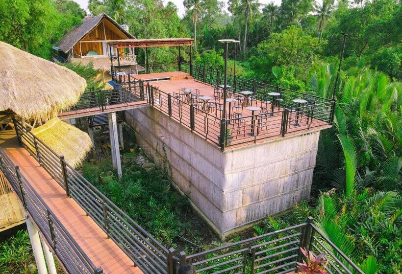 V Relaxing Resort  កំពត