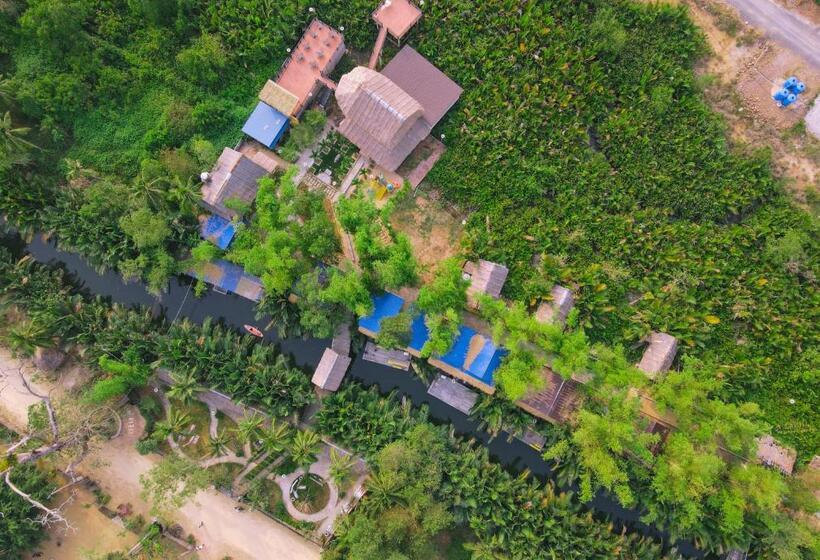 V Relaxing Resort  កំពត