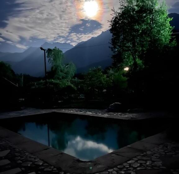 تختخواب و صبحانه Casarmonia