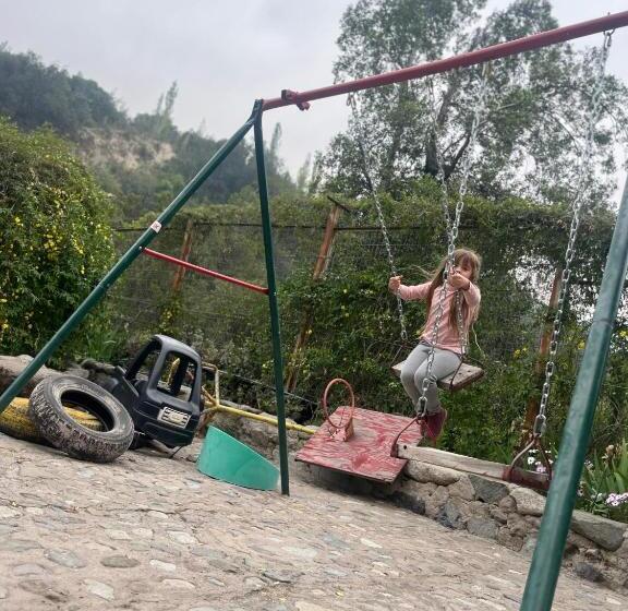 تختخواب و صبحانه Casarmonia