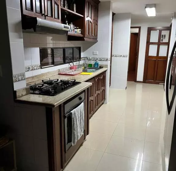 تختخواب و صبحانه Habitación En Ciudad Jardin