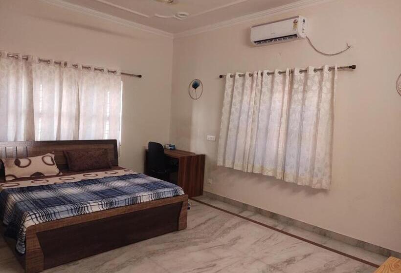 Bed and Breakfast The Litchi Tree Courtyard