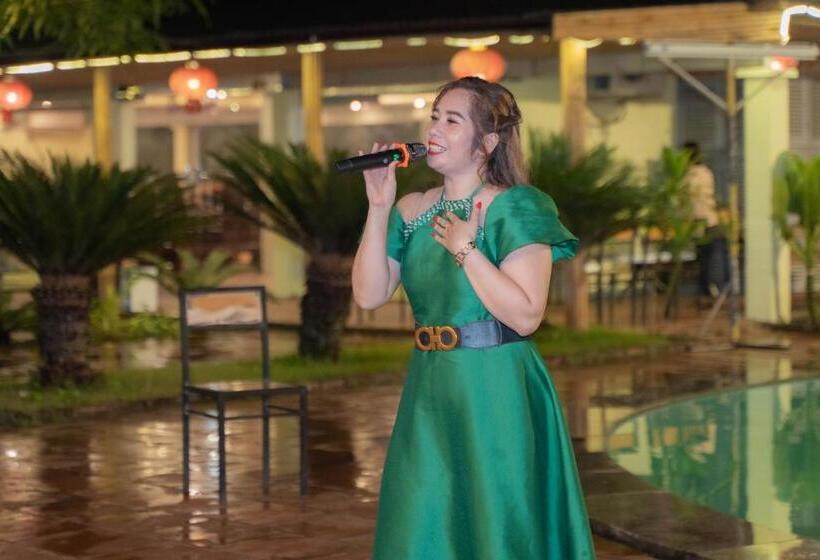 استراحتگاه Biển đông Complex