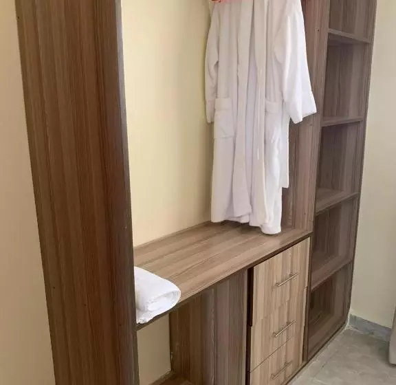 Derby Place Hotel And Lounge