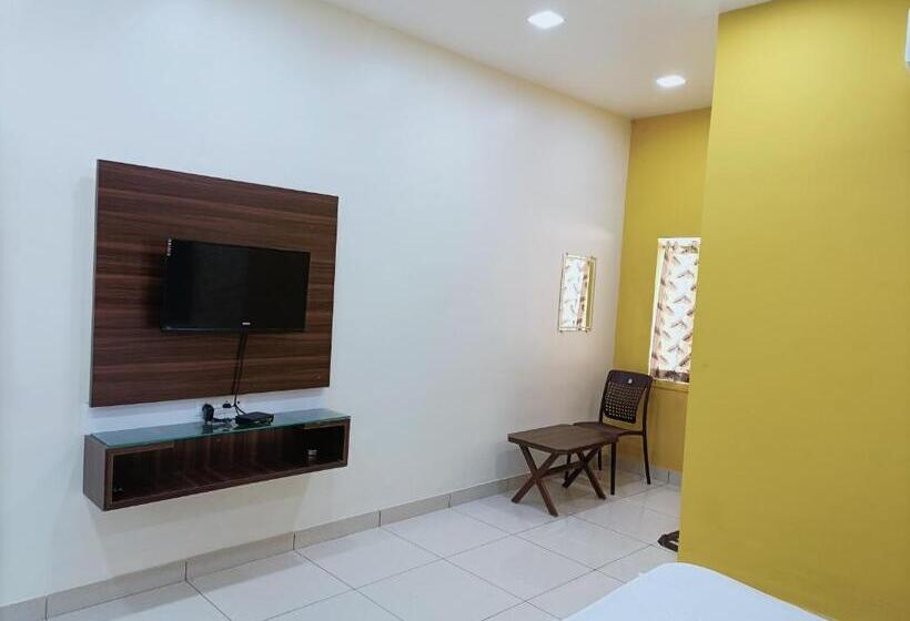 Elysian Hotel And Resort