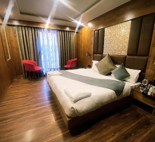 בית מלון כפרי Adlife Luxury