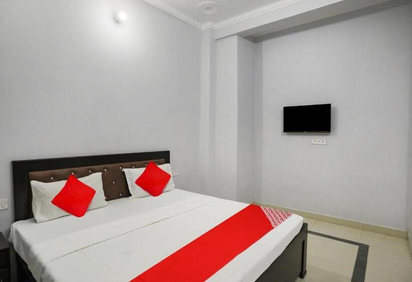 Hotel Oyo Flagship R.v Palace