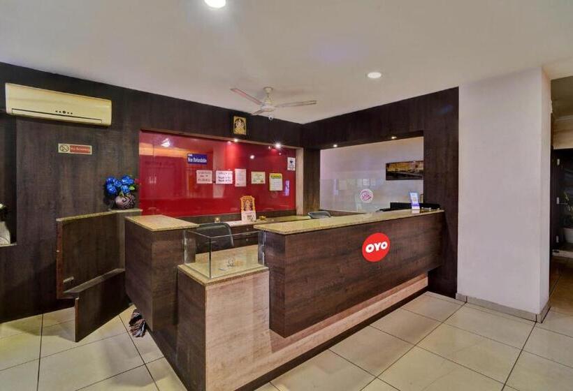 호텔 Oyo Flagship White Cloud