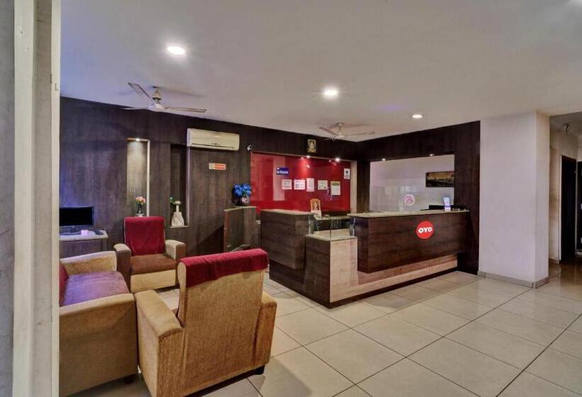 호텔 Oyo Flagship White Cloud