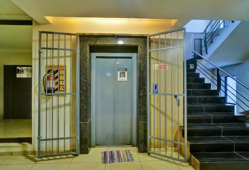 호텔 Oyo Flagship White Cloud