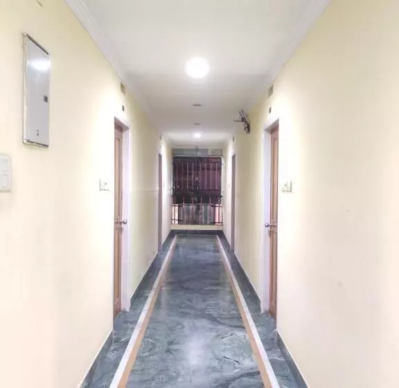 ホテル Phoenix Lodge