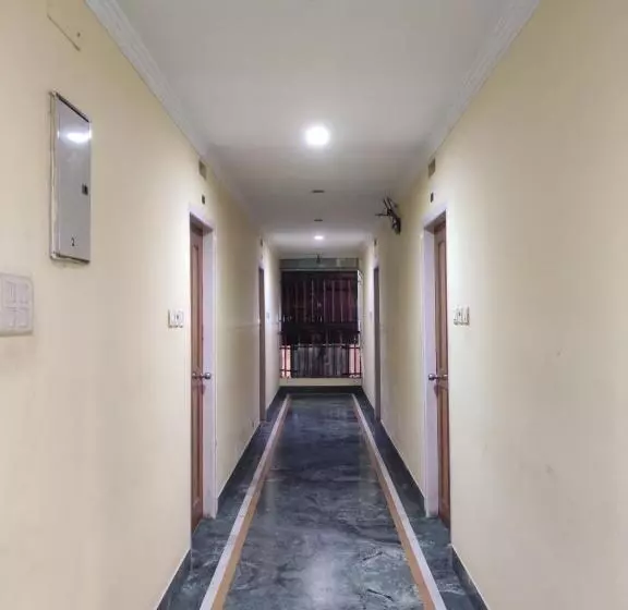 ホテル Phoenix Lodge