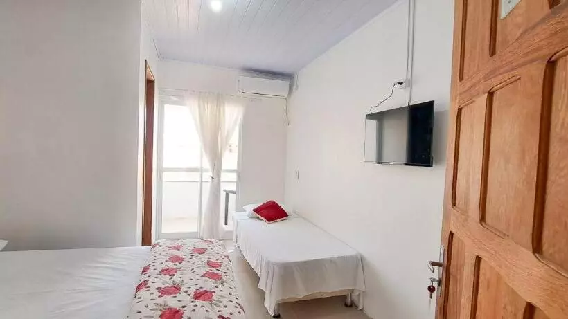 Majatalo Camelo Locação De Suítes Individuais Pousada Com Cozinha E Sala Compartilhada