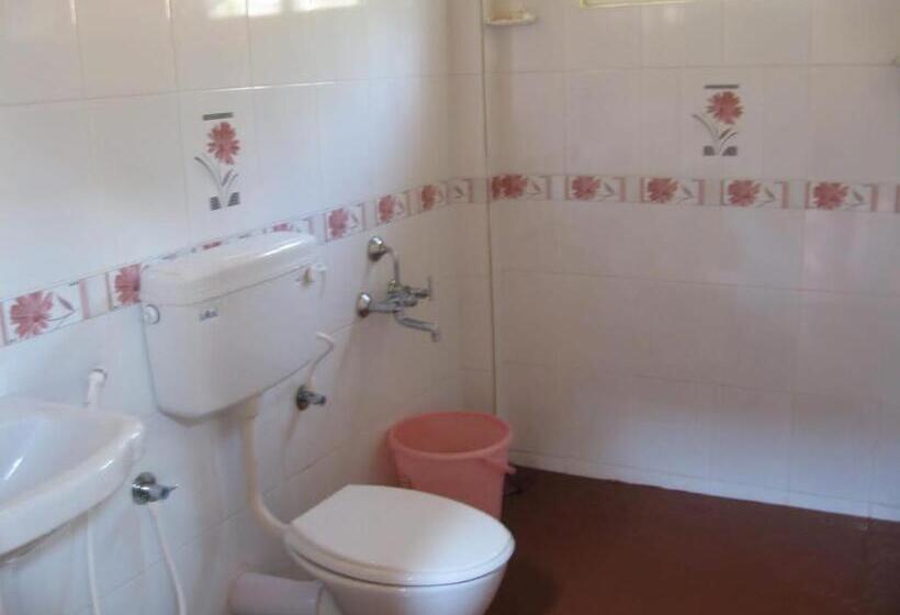 Majatalo Riverside Wooden Cottages In Coorg