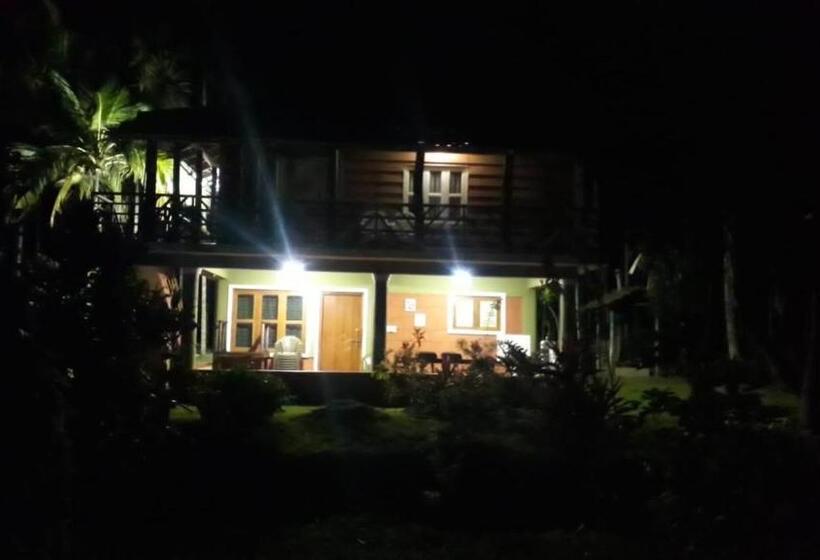 Majatalo Riverside Wooden Cottages In Coorg