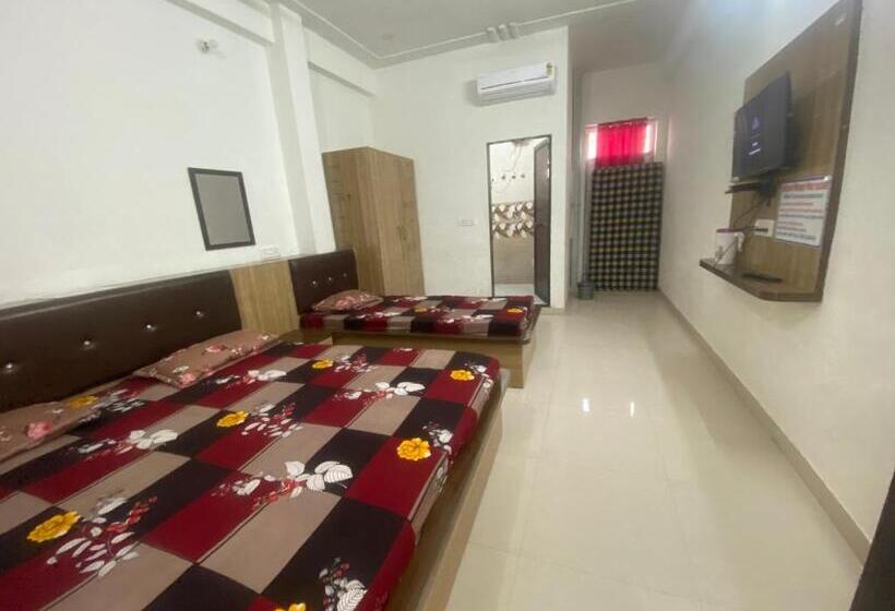 ペンション Shyam Room Booking