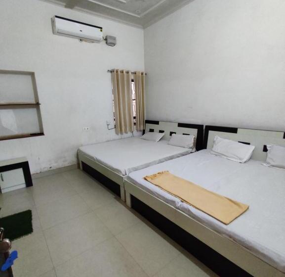 ペンション Shyam Room Booking