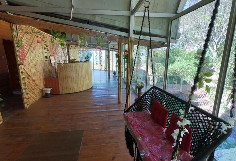 Resort Mountaineers Saga