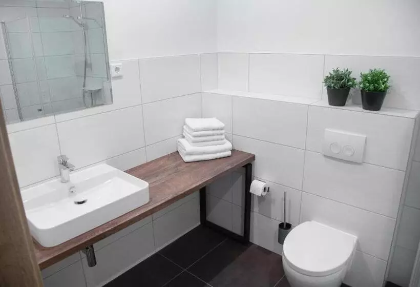 Aamiaismajoitus (B&B) Landgasthof Obersteberg