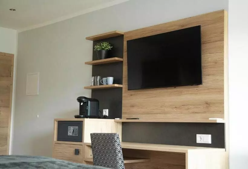 Aamiaismajoitus (B&B) Landgasthof Obersteberg