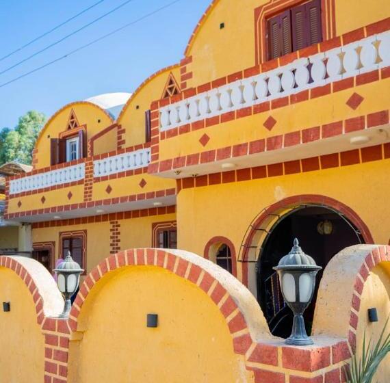 هتل Desert Escape Siwa With Palm & Olive Garden Hot Spring