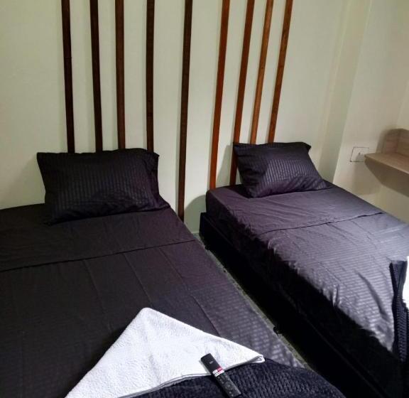 هتل Esencia Marin