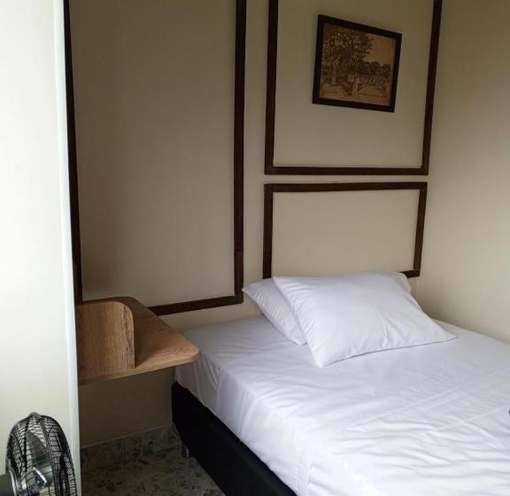 هتل Esencia Marin