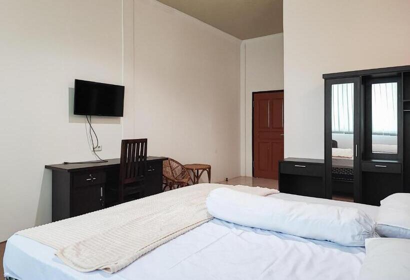 Hotel Reddoorz Plus Syariah Near Simpang Rimbo Jambi