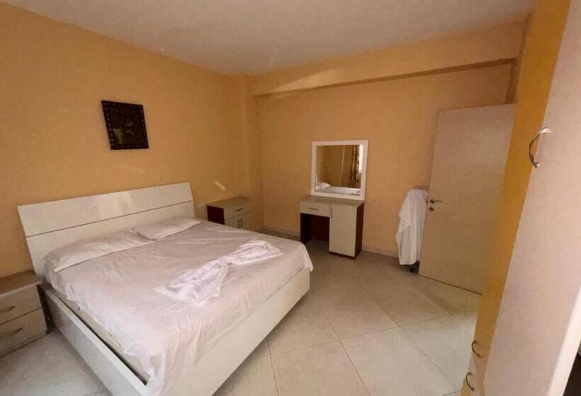 בית מלון כפרי Tony