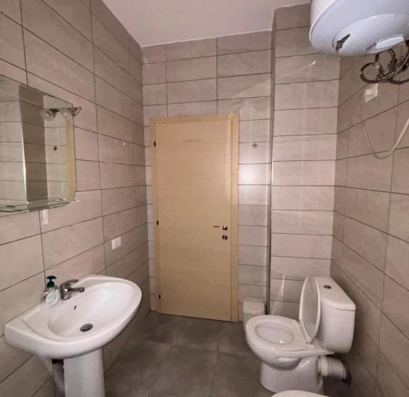 בית מלון כפרי Tony