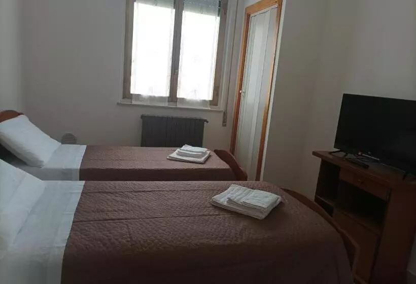 پانسیون Affitta Camere Via Piave