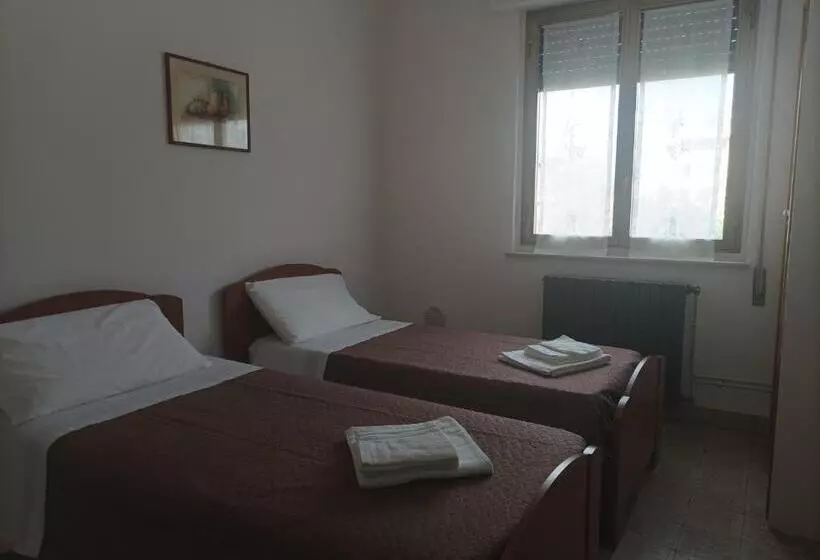 پانسیون Affitta Camere Via Piave