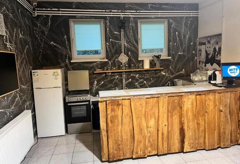 Пансион Antal Guesthouse