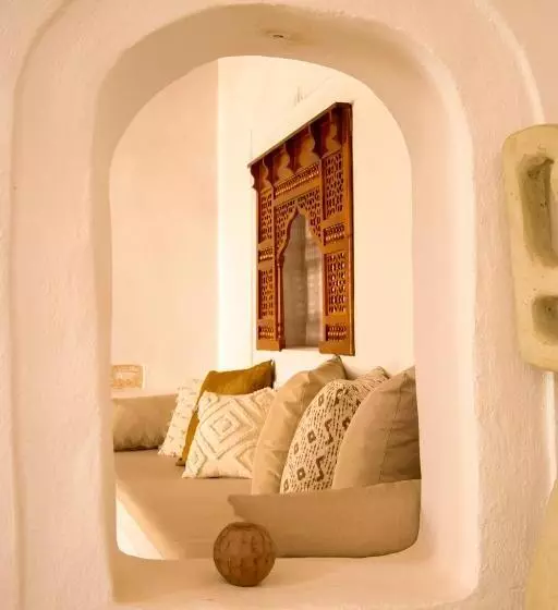 Majatalo Dar Shams