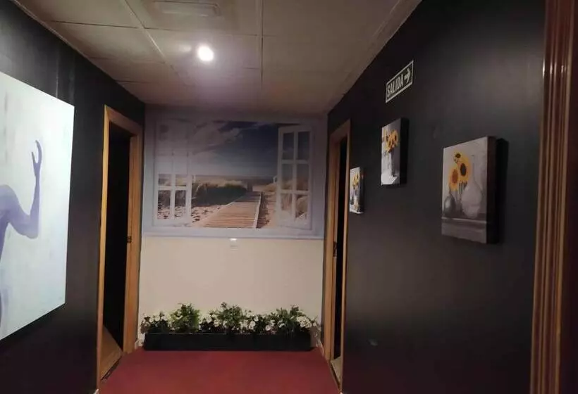 پانسیون Hostal Happystay