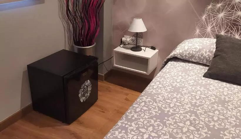 پانسیون Hostal Happystay