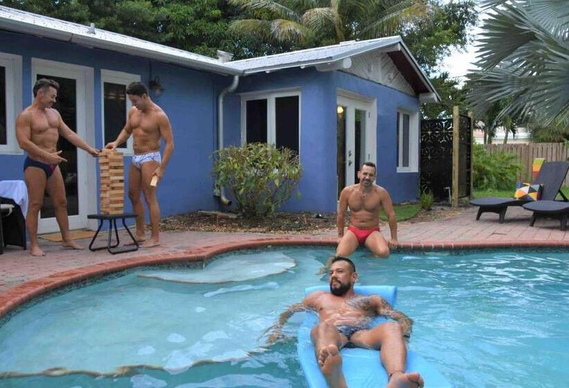 پانسیون Sexyvibe2/private Room/out Shower/pool/clothin Opt