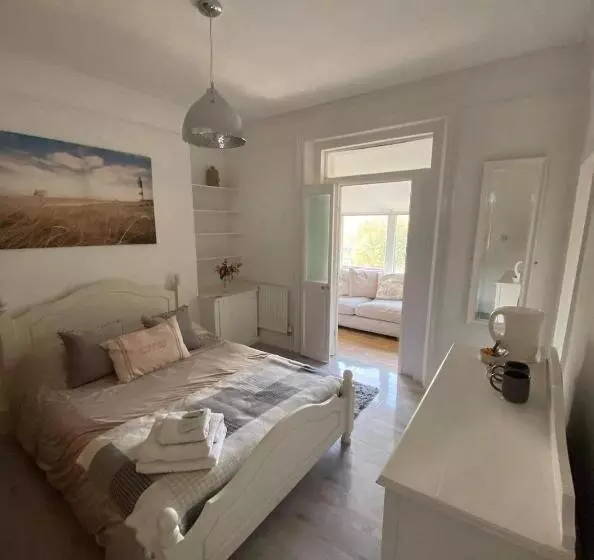 Majatalo The Beach House